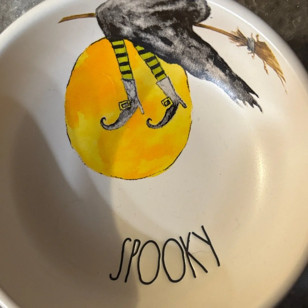 6 Rae Dunn Halloween Bowls - Picture 4 of 5
